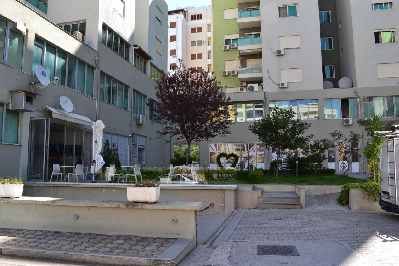 Brand24 Apartment فلورا المظهر الخارجي الصورة